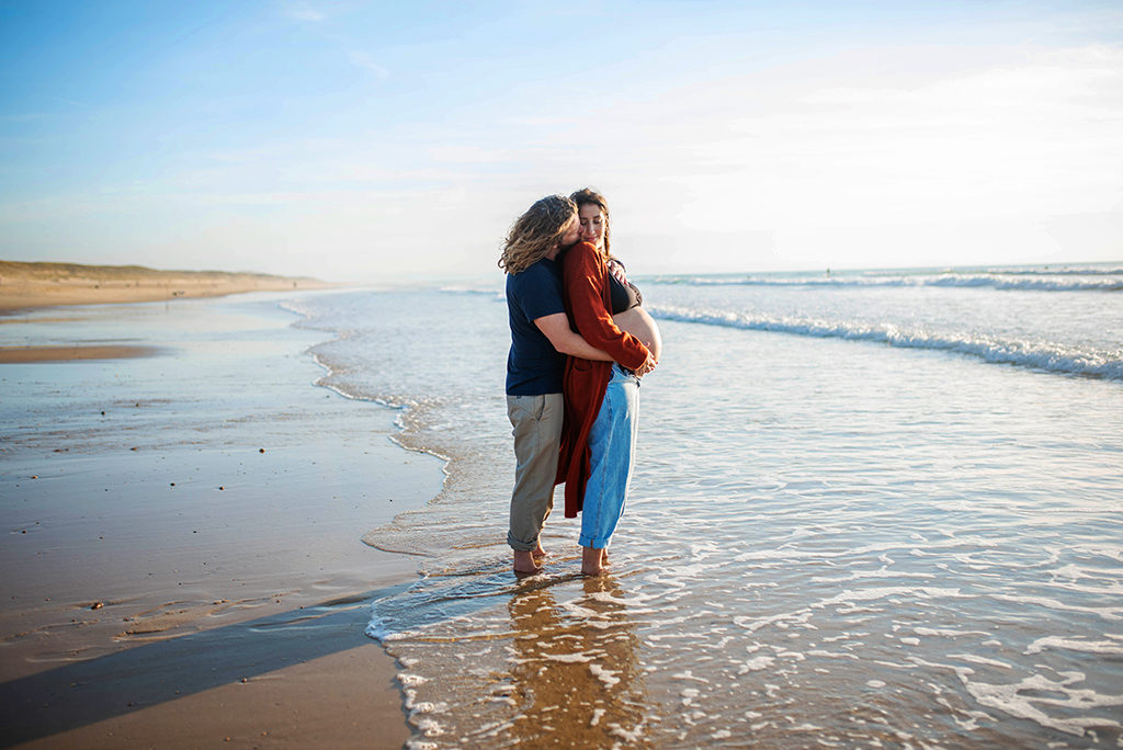 photographe séance photo grossesse bébé famille bébé enfants Toulouse lauragais landes ocean fougeres golden hour ocean surf surfer
