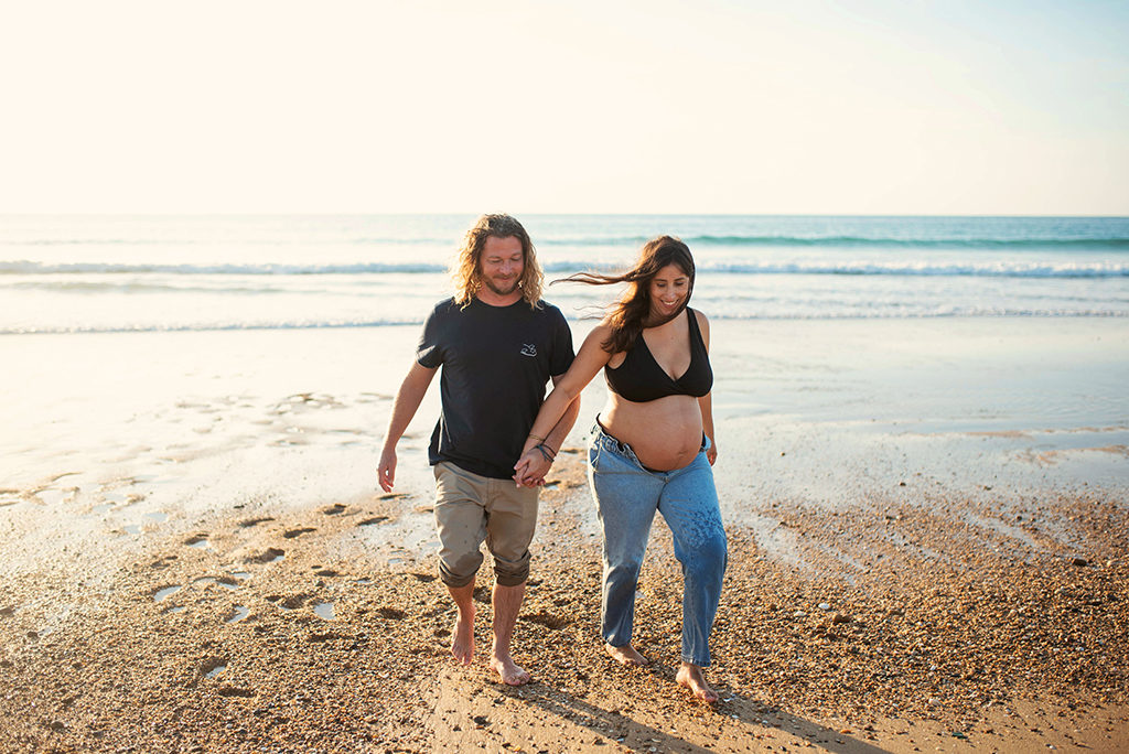 photographe séance photo grossesse bébé famille bébé enfants Toulouse lauragais landes ocean fougeres golden hour ocean surf surfer