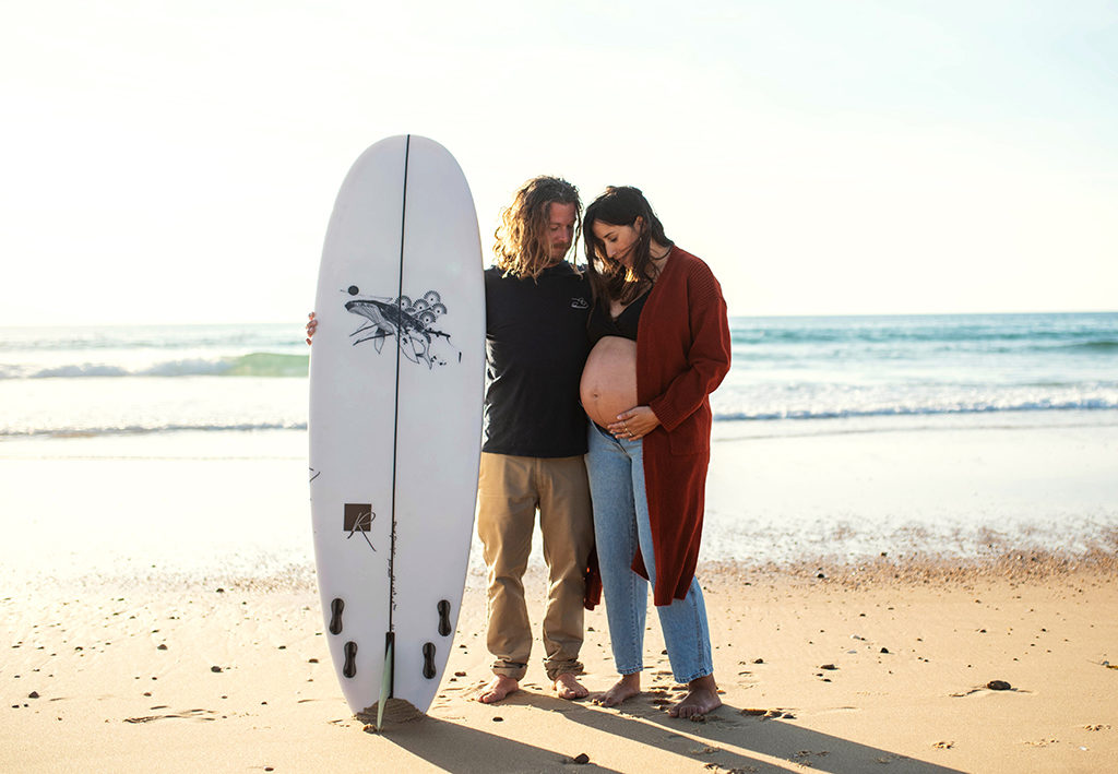 photographe séance photo grossesse bébé famille bébé enfants Toulouse lauragais landes ocean fougeres golden hour ocean surf surfer