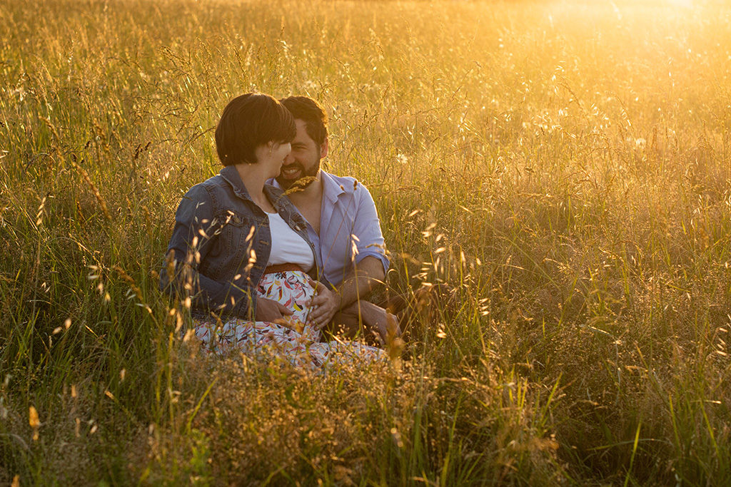 photographe séance photo grossesse Toulouse lauragais occitanie Aude robe longue golden hour