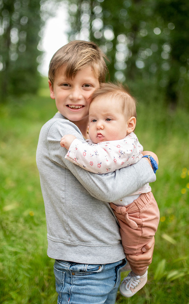 séance photo famille enfants portrait couple Toulouse lauragais printemps bébé enfant timide aude tarn occitanie ariège