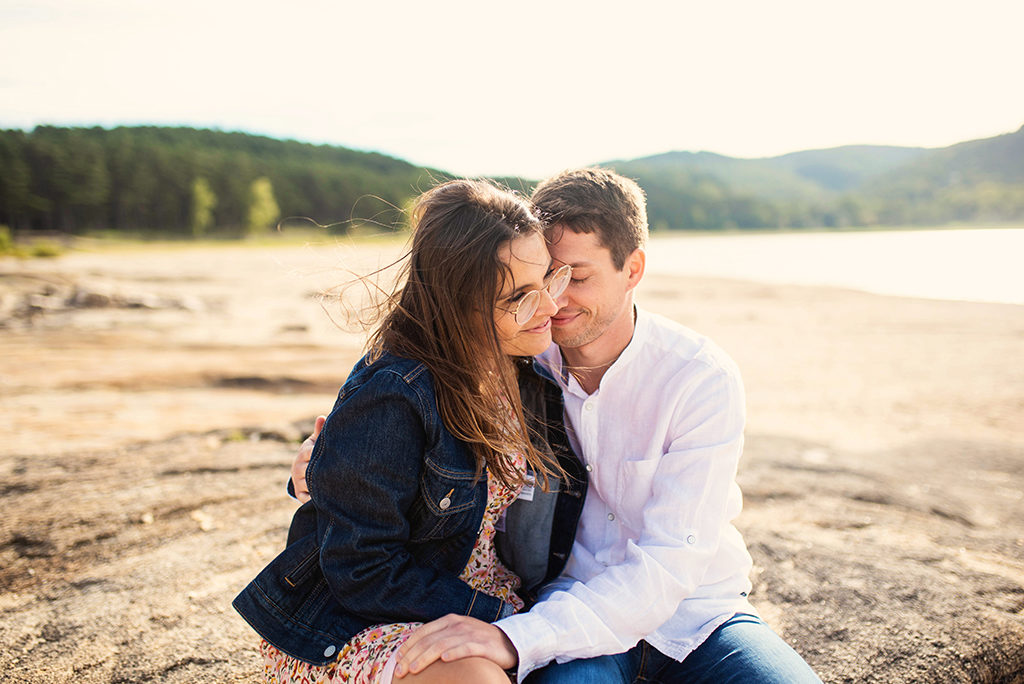 photographe séance photo couple engagement Toulouse lauragais Saint Férreol Lac