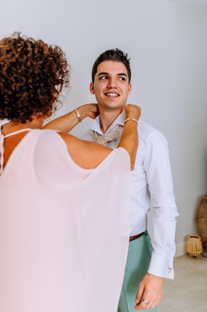 Photographe-mariage-Toulouse-Lauragais-Goldenhour-Aude-Labastide-d'anjou-céline-s-photographies-céline-skowron-chateau-busquette-le-marié-préparatifs