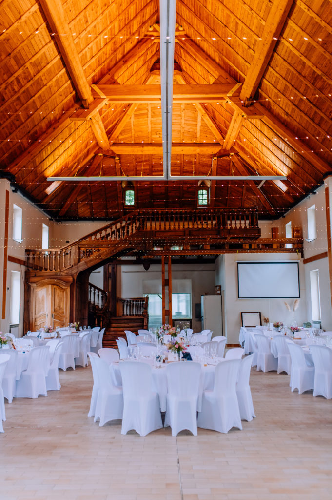 Photographe-mariage-Toulouse-Lauragais-Goldenhour-Aude-Labastide-d'anjou-céline-s-photographies-céline-skowron-domaine-des-barrots-salle-déco