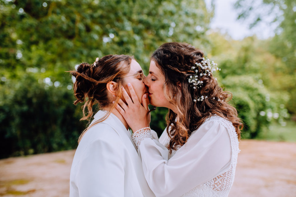 Photographe-mariage-Toulouse-Lauragais-Goldenhour-Aude-Labastide-d'anjou-céline-s-photographies-céline-skowron-haie-honneur-moulin-rudelle-lgbt