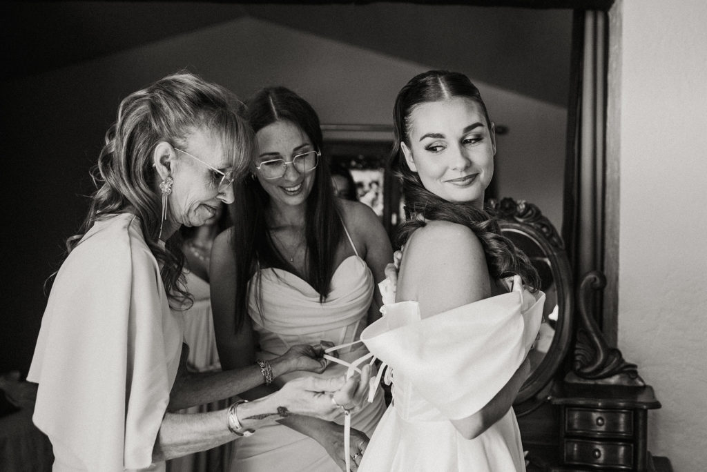 Photographe-mariage-Toulouse-Lauragais-Goldenhour-Aude-robe-mariée-preparatifs