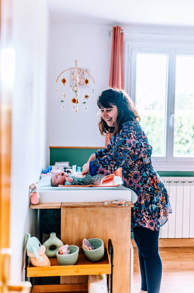 Photographe-séance-famille-bébé-Toulouse-Lauragais-Aude-Labastide-d'anjou-chambre-bébé