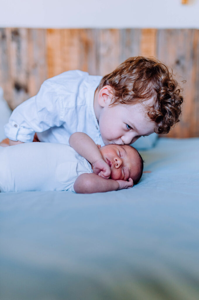 Photographe-séance-famille-bébé-Toulouse-Lauragais-Aude-Labastide-d'anjou-frères