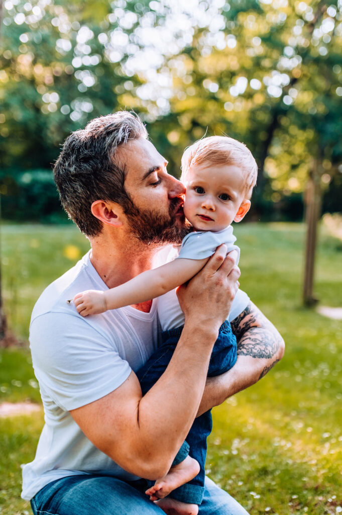 Photographe-séance-famille-bébé-Toulouse-Lauragais-Aude-Labastide-d'anjou-portrait-papa