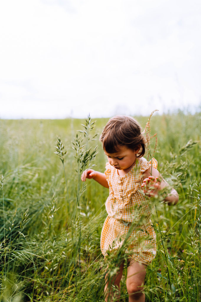 séance photo famille enfants grossesse portrait couple Toulouse lauragais lac Céline S photographies fun rire naturel