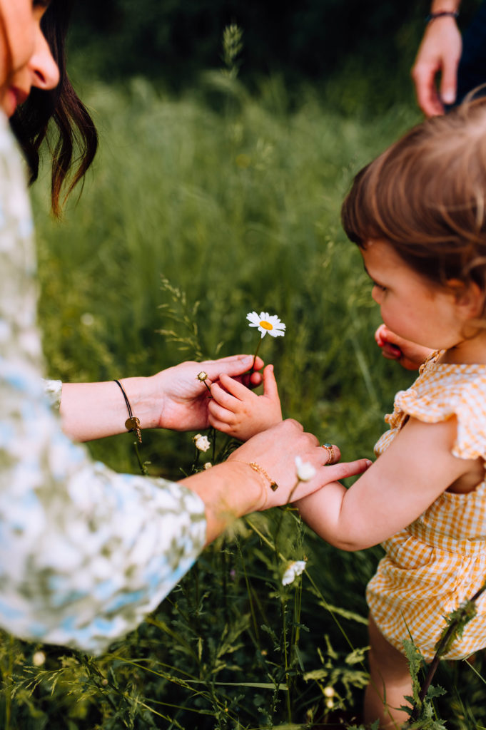 séance photo famille enfants grossesse portrait couple Toulouse lauragais lac Céline S photographies fun rire naturel