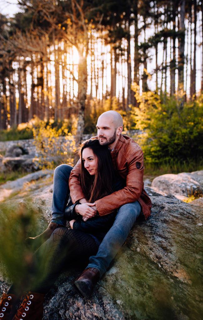 séance photo engagement elopement couple portrait couple Toulouse lauragais lac Céline S photographies naturel pas de poses mariage