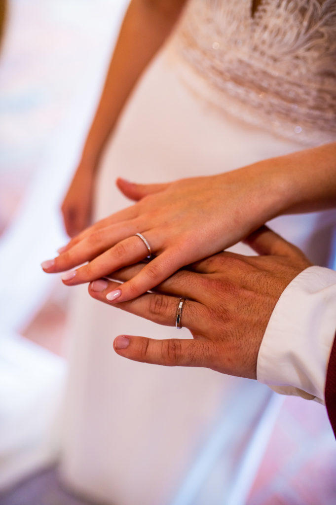Mariage reportage photographe lumière coloré Céline Lauragais Aude Toulouse Domaine Saint-Nicolas Montech Capitole Cérémonie Laique