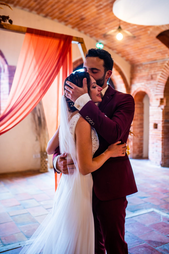 Mariage reportage photographe lumière coloré Céline Lauragais Aude Toulouse Domaine Saint-Nicolas Montech Capitole Cérémonie Laique