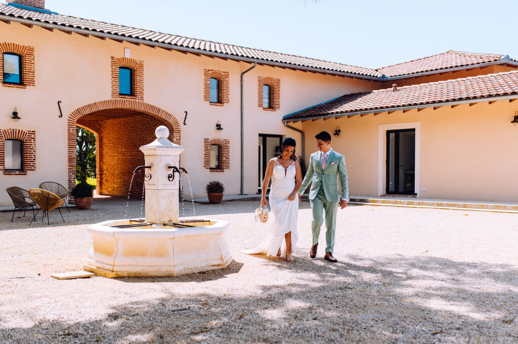Photographe-mariage-Toulouse-Lauragais-Goldenhour-Aude-Labastide-d'anjou-chateau-Busquette-couple