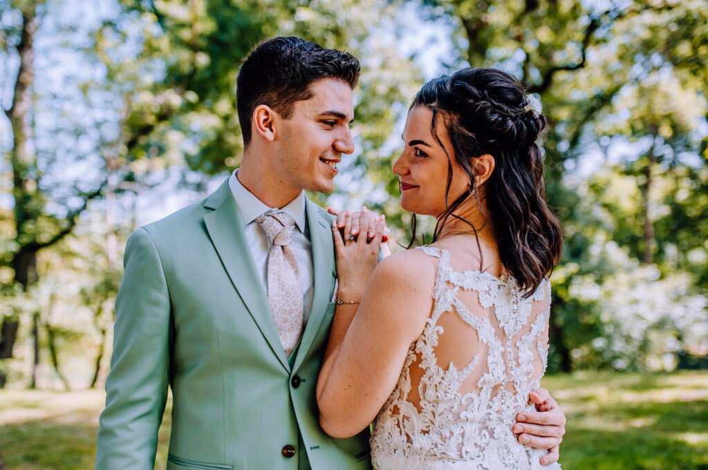Photographe-mariage-Toulouse-Lauragais-Goldenhour-Aude-Labastide-d'anjou-chateau-Busquette-parc-séance