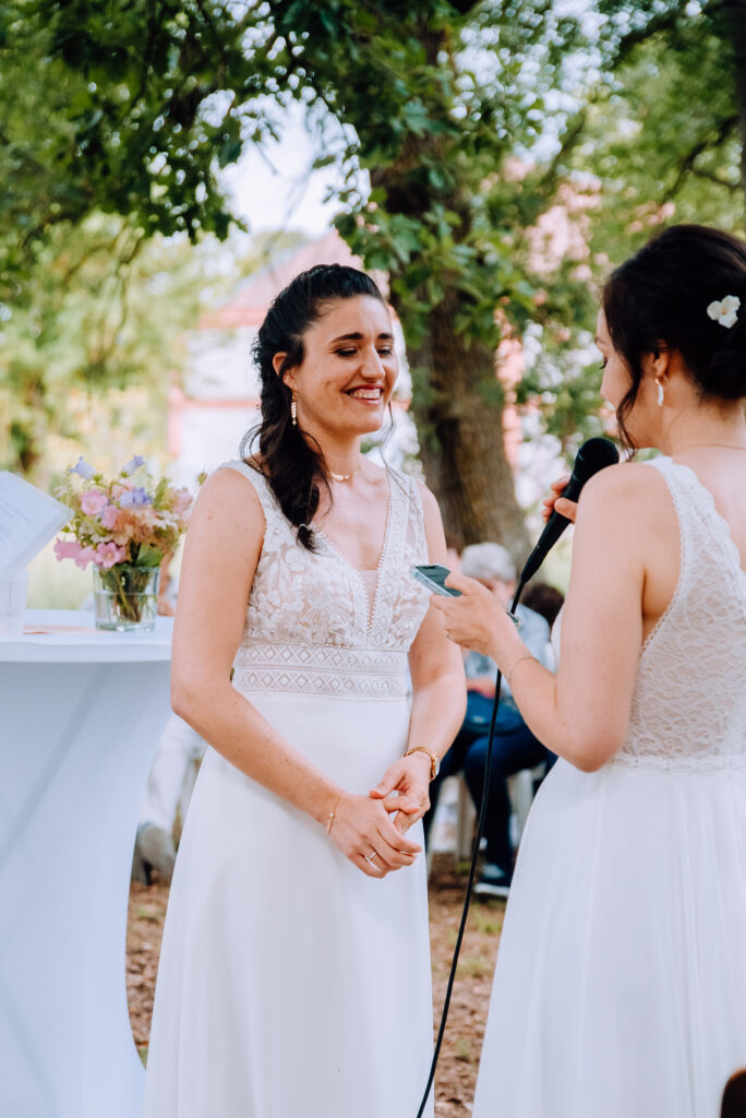 Photographe-mariage-Toulouse-Lauragais-Goldenhour-Aude-reportage-lgbt-domaine-barrots-ceremonie-laique