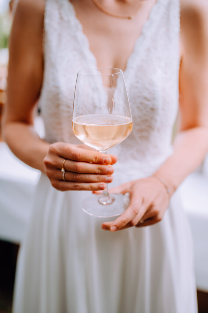 Photographe-mariage-Toulouse-Lauragais-Goldenhour-Aude-reportage-lgbt-domaine-barrots-champagne-vin-d'honneur