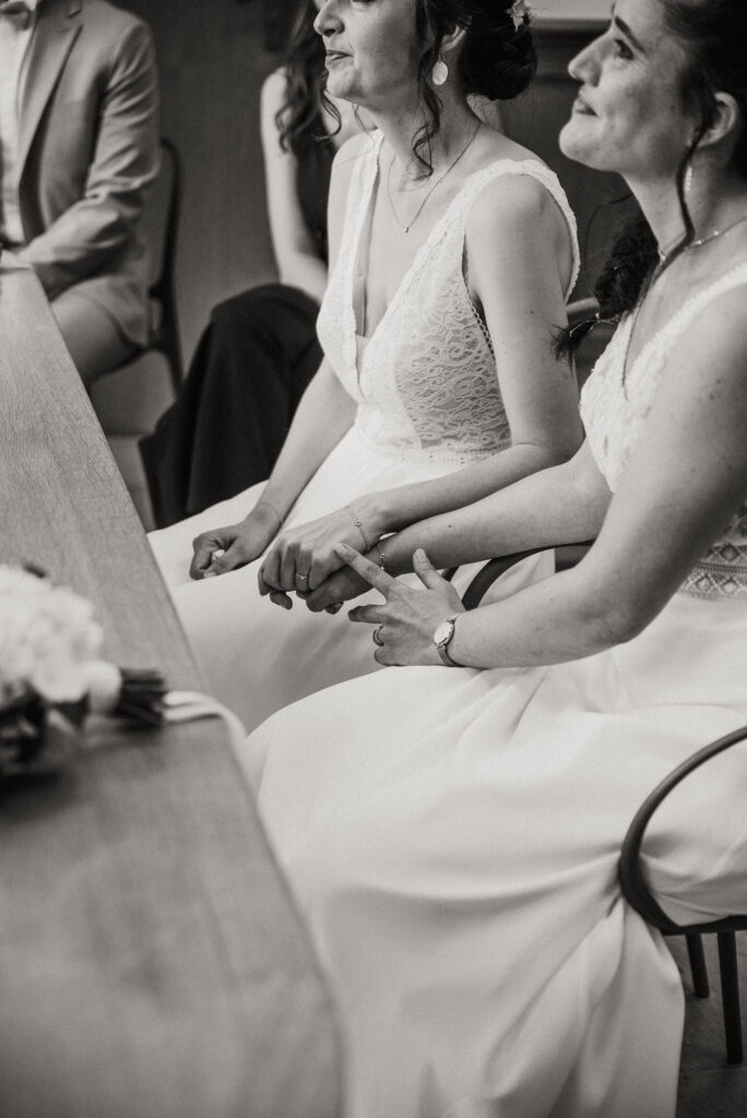 Photographe-mariage-Toulouse-Lauragais-Goldenhour-Aude-reportage-lgbt-domaine-barrots-mairie-couple