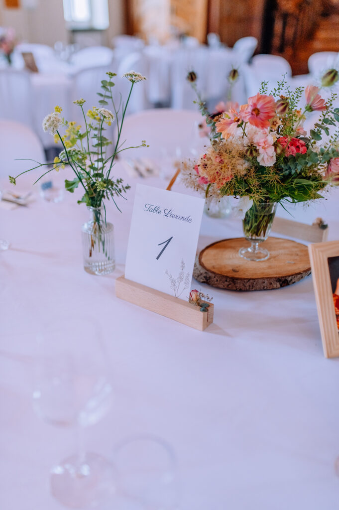 Photographe-mariage-Toulouse-Lauragais-Goldenhour-Aude-reportage-lgbt-domaine-barrots-salle-déco