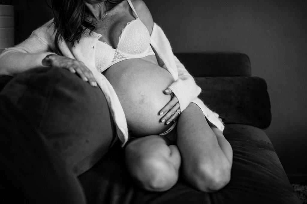 Photographe-shooting-grossesse-bébé-Toulouse-Lauragais-Aude-Labastide d'anjou-maison